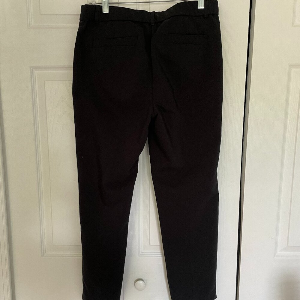 Dana Buchman black ankle length pants, size 8